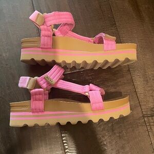 Reef Cushion Rem Hi Sandals Barbie Malibu Pink Size 6